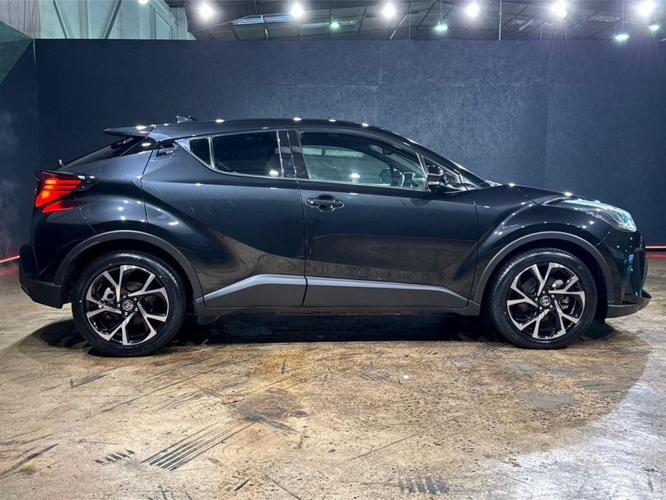 2020 Toyota C-HR 1.8 HYBRID AUTOMATIC - G PACKAGE - BROWN HALF LEATHER - FACTORY ALLOYS - CRUISE CONTROL - REVERSE CAMERA €22,950