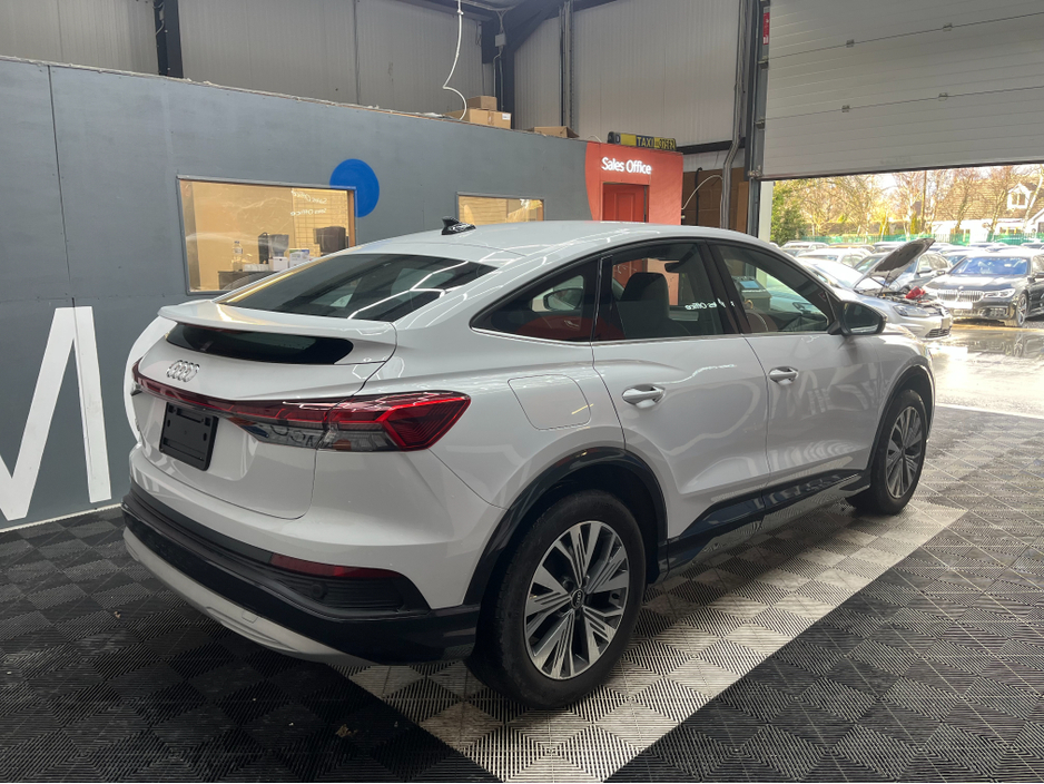 2024 Audi Q4 e-tron €39950! 2024 AUDI Q4 E-TRON SPORTBACK ELECTRIC AUTOMATIC / CRUISE CONTROL / 360° PARKING CAMERA / HEATED SEATS / APPLE CARPLAY / PADDLE SHIFTERS / AMBIENT LIGHTS €39,950