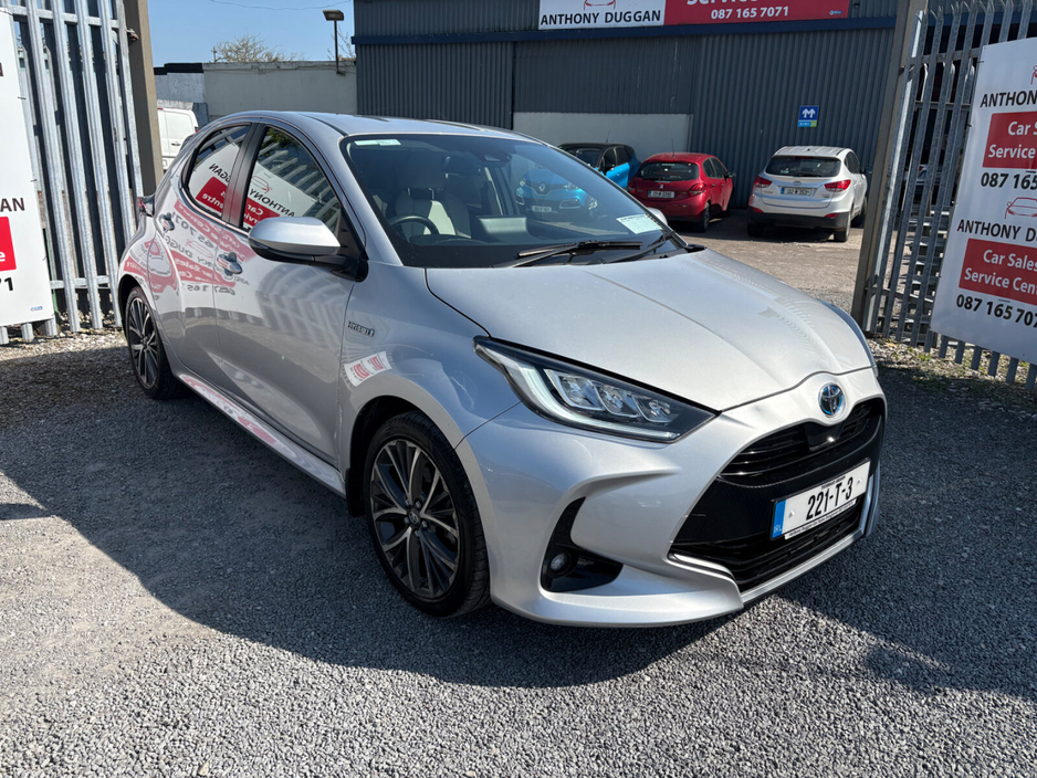2022 Toyota Yaris 1.5 Hybrid 5Dr Platinum €19,995