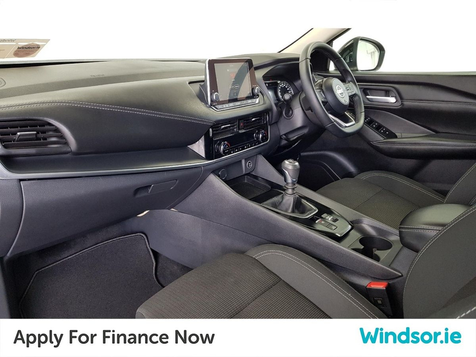 2024 Nissan Qashqai 1.3 PET MILD HYBRID SV €32,495