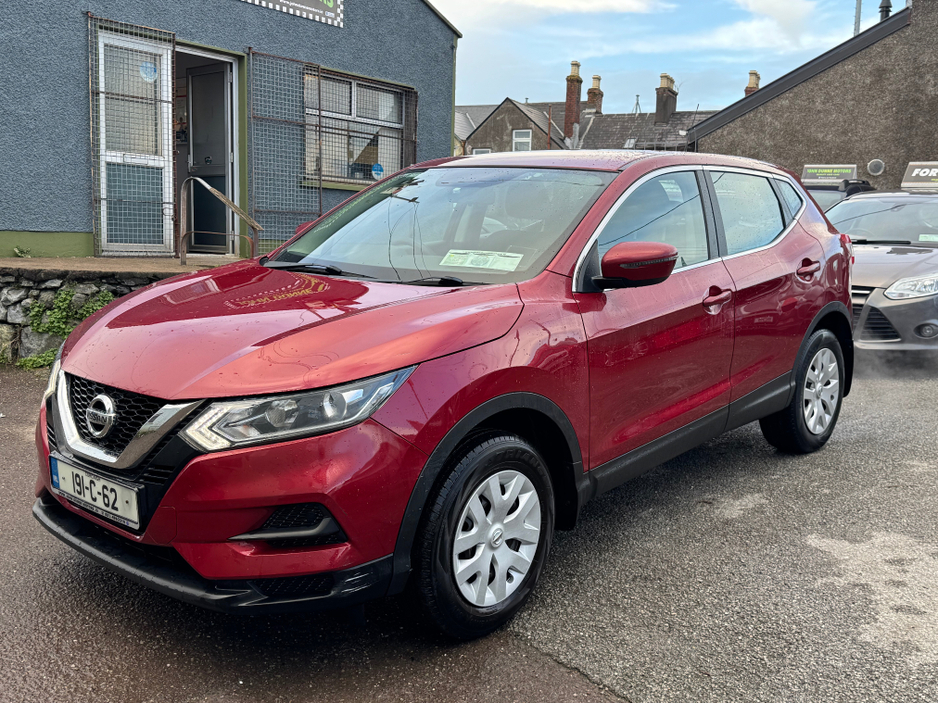 2019 Nissan Qashqai - image 2