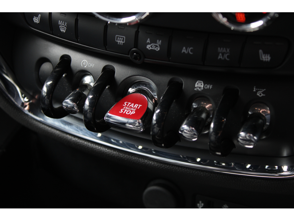 2017 MINI Clubman - image 16