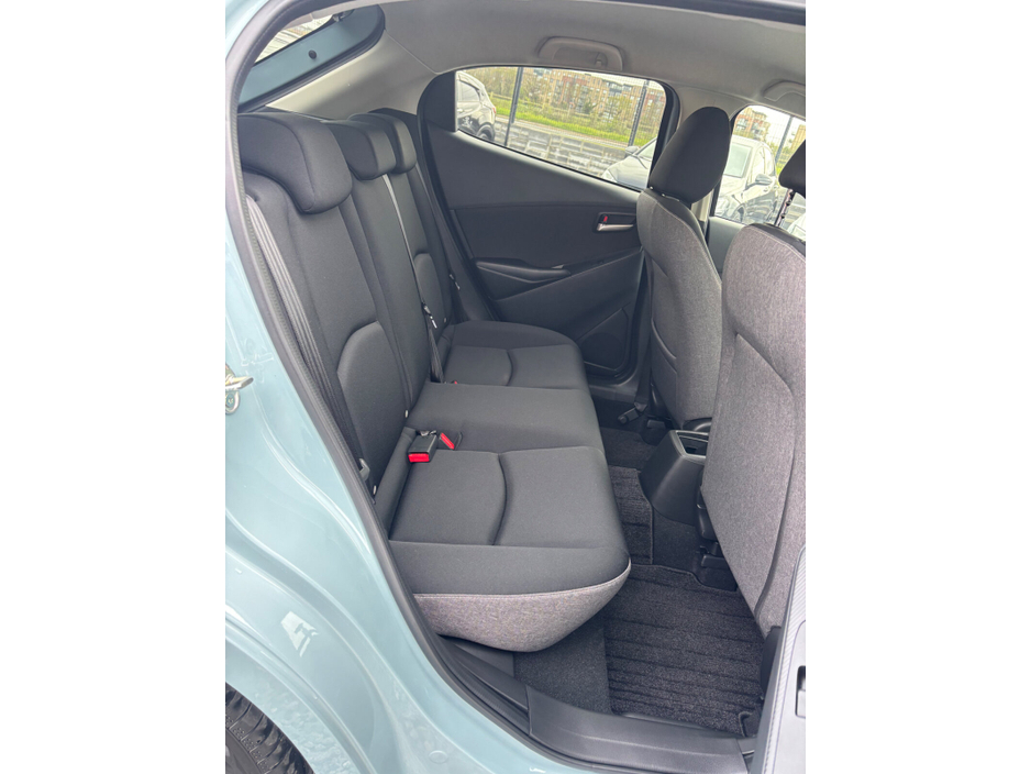 2025 Mazda Mazda2 - image 7