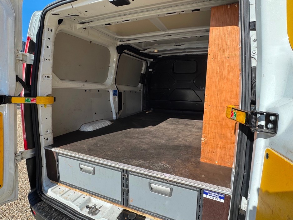 2021 Ford Transit Custom - image 13