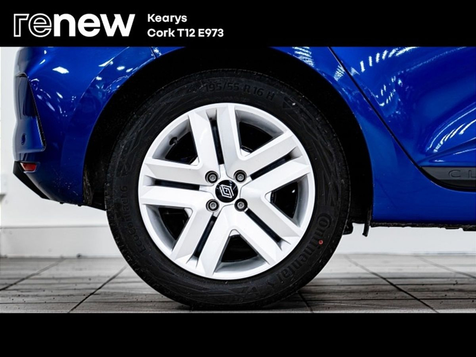 2025 Renault Clio - image 9