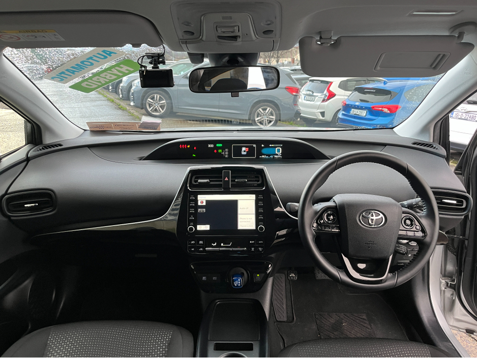 2021 Toyota Prius S 4WD AUTOMATIC HYBRID 1.8 PETROL //KEYLESS ENTRY//REVERSE CAMERA//ADAPTIVE CRUISE CONTROL// €19,950