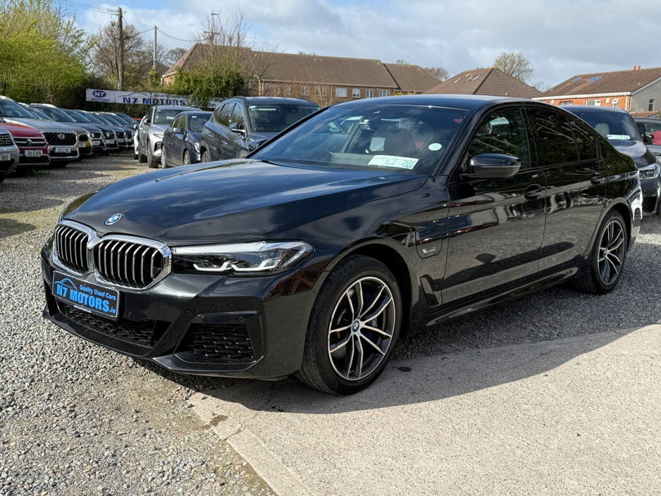 2022 BMW 5 Series - image 7