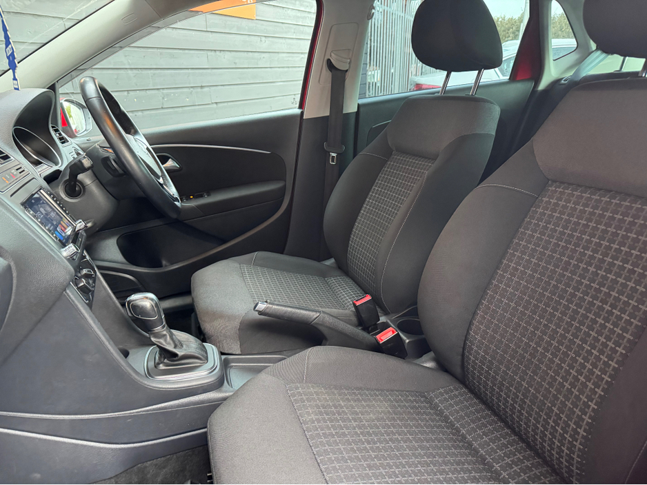 2015 Volkswagen Polo - image 10