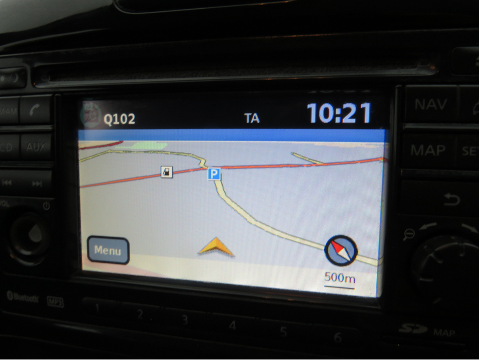 2011 Nissan Juke - image 2