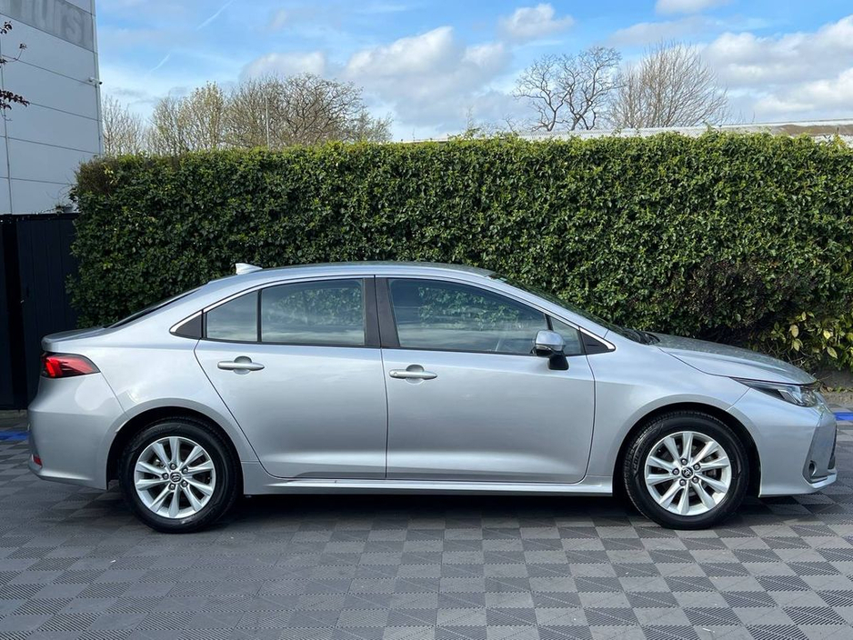 2023 Toyota Corolla - image 2