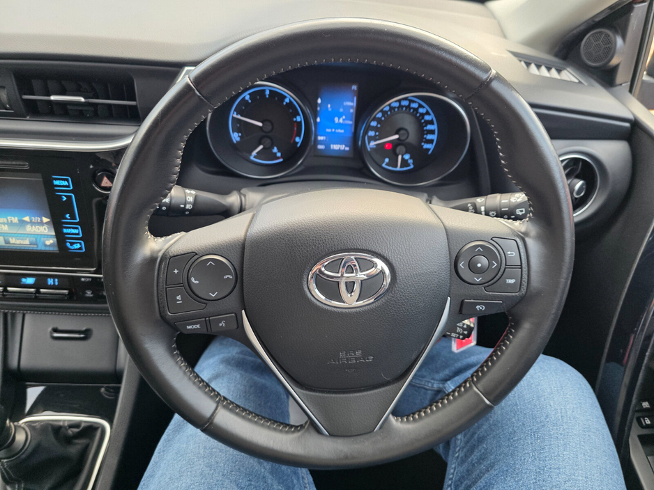 2017 Toyota Auris 1.4 D-4D (90) 5Dr Luna €15,950