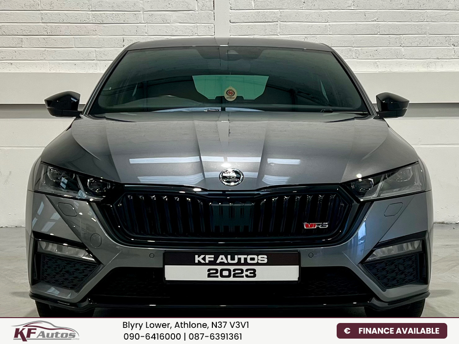 2023 Skoda Octavia - image 2