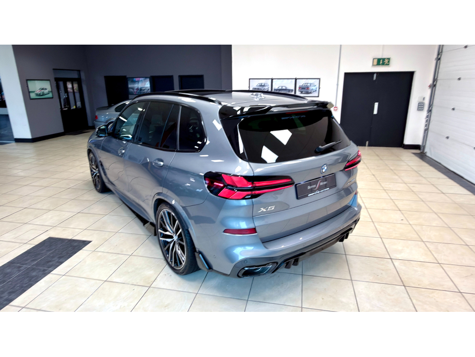 2025 BMW X5 50E MSPORT PRO €98,950