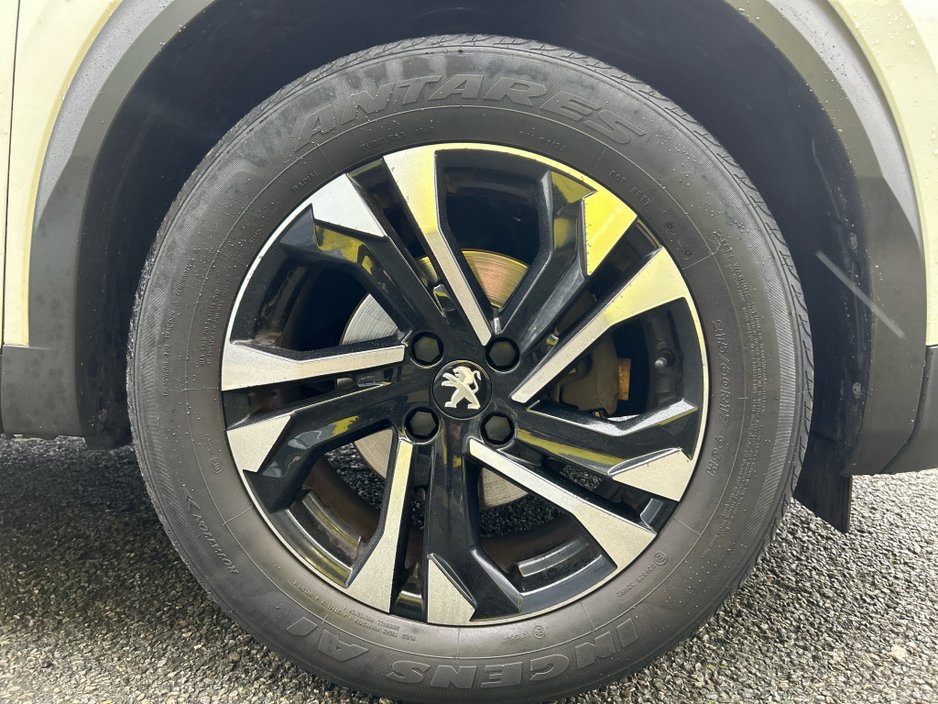 2022 Peugeot 2008 ALLURE 1.2 100 4DR