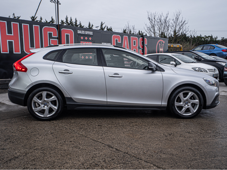 2014 Volvo V40 2014 Volvo V40 Cross Country Auto/New NCT/Warranty €10,888