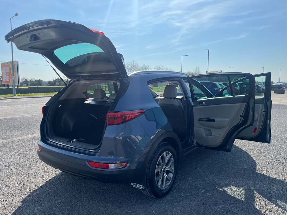 2017 Kia Sportage - image 8