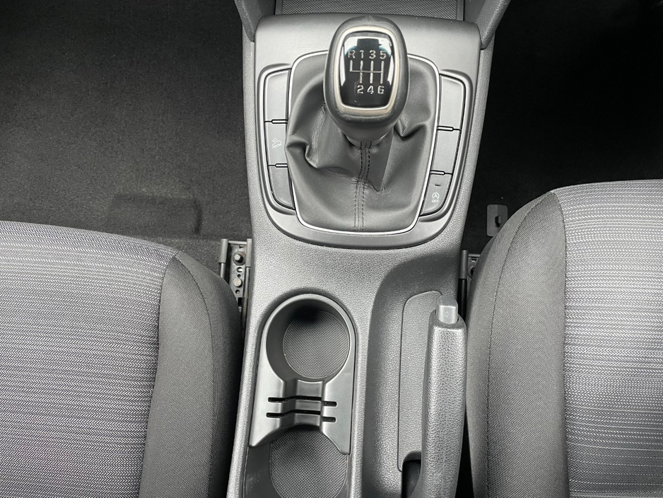 2020 Hyundai Kona - image 13