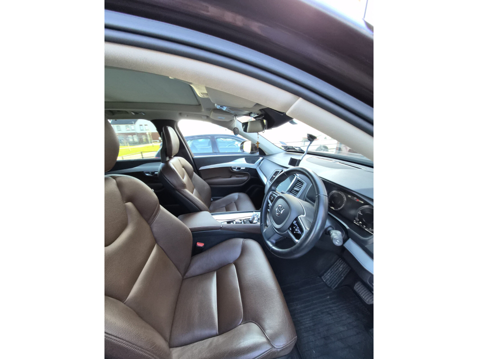 2018 Volvo XC90 - image 12