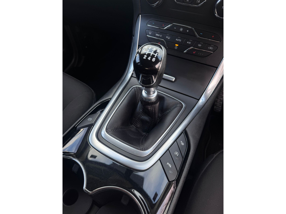 2017 Ford Galaxy TITANIUM 2.0 TD 150PS 6SPEED FWD 4DR €15,800