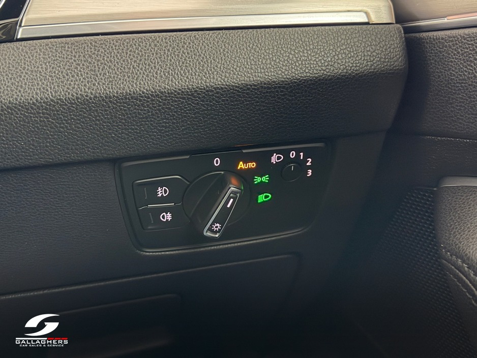 2017 Volkswagen Passat - image 19