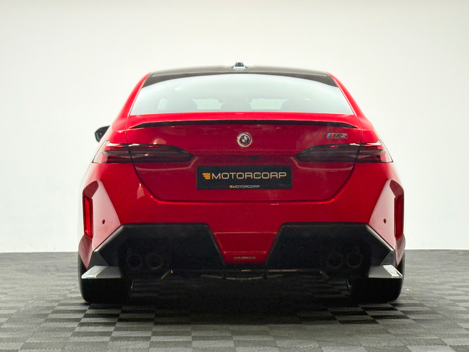 2025 BMW M5 M5 4.4 727HP INDV ROSSO CORSA €139,990