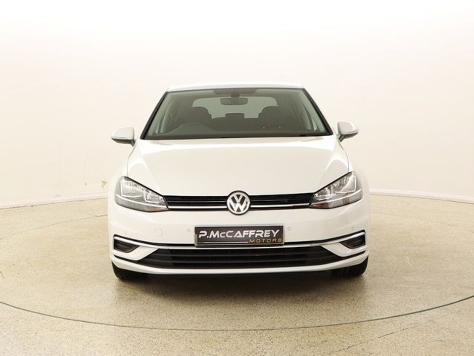 2017 Volkswagen Golf - image 2
