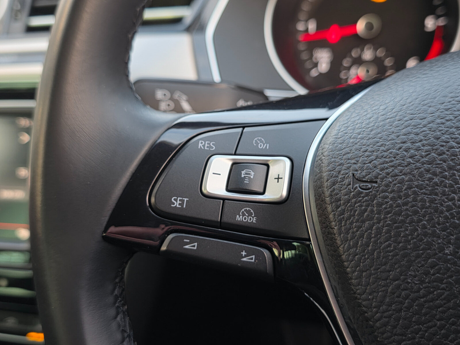 2015 Volkswagen Passat 1.6 TDI 120HP Highline €13,999