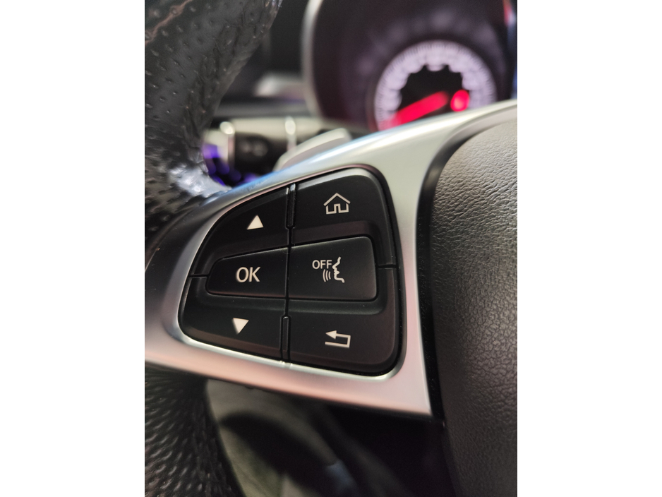 2017 Mercedes-Benz C Class - image 34