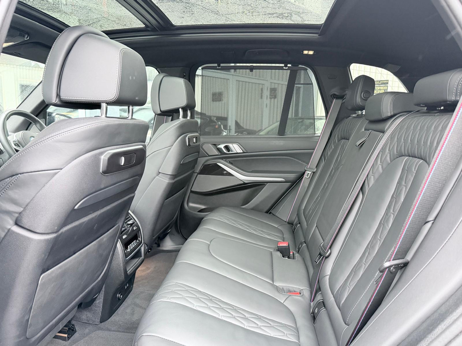 2024 BMW X5 - image 9