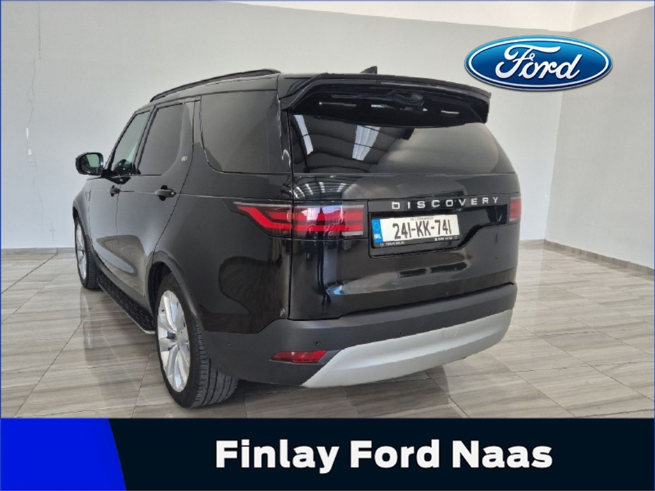 2024 Land Rover Discovery - image 3