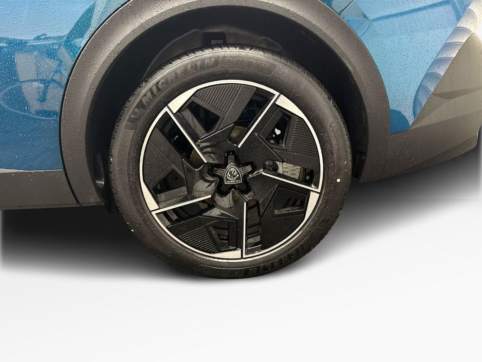 2026 Peugeot 408 - image 5