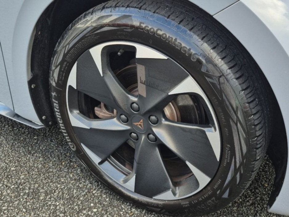 2023 Cupra Born - image 10