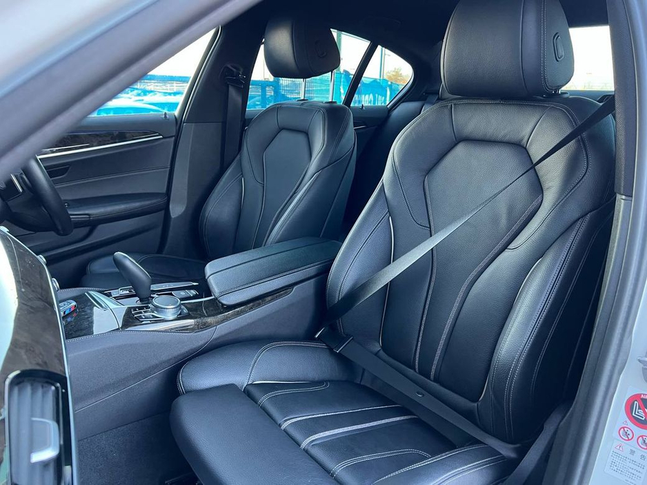 2017 BMW 5 Series 530e M-SPORT COMPETITION PACK 2.0 HYBRID // VERY LOW MILEAGE // NEW M5 COMP ALLOYS // LEATHER HEATED SEATS // 360 PARKING CAMERAS €27,950