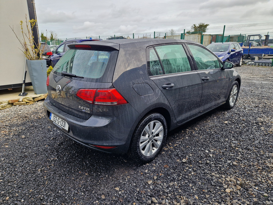 2013 Volkswagen Golf - image 6