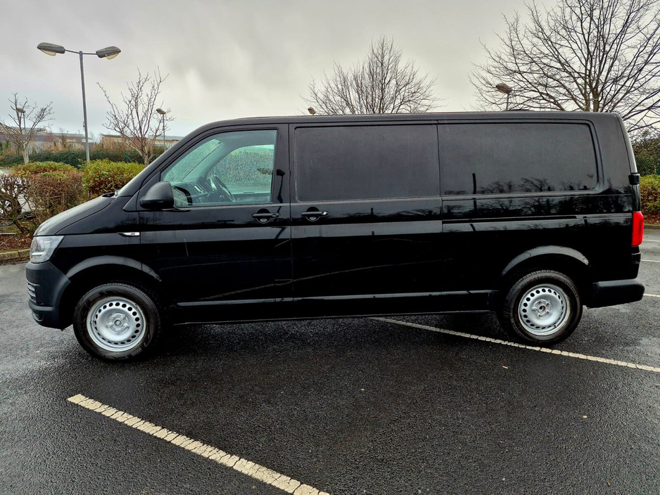2020 Volkswagen Transporter  €14,663