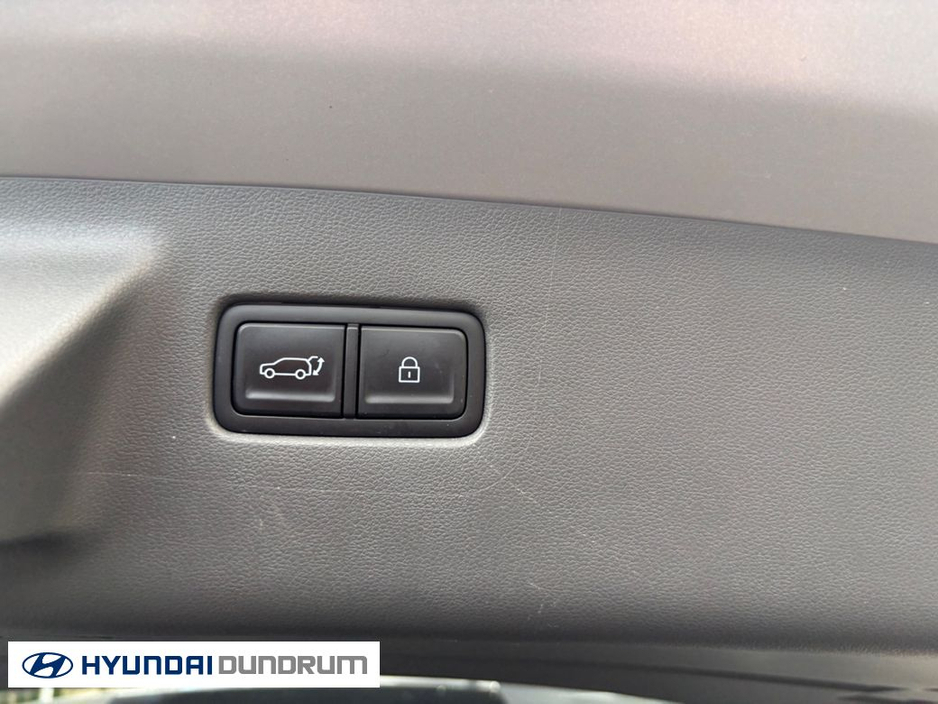 2025 Hyundai Santa Fe Phev Premium €64,950