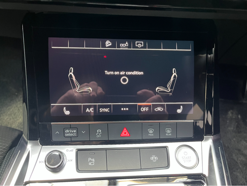 2021 Audi e-tron - image 25