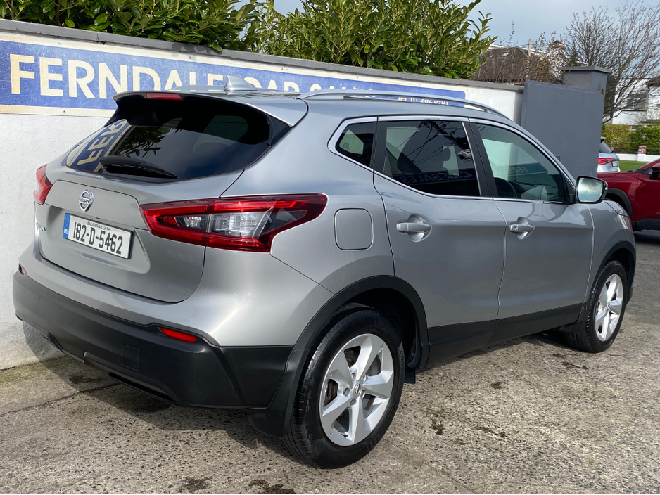 2018 Nissan Qashqai - image 4