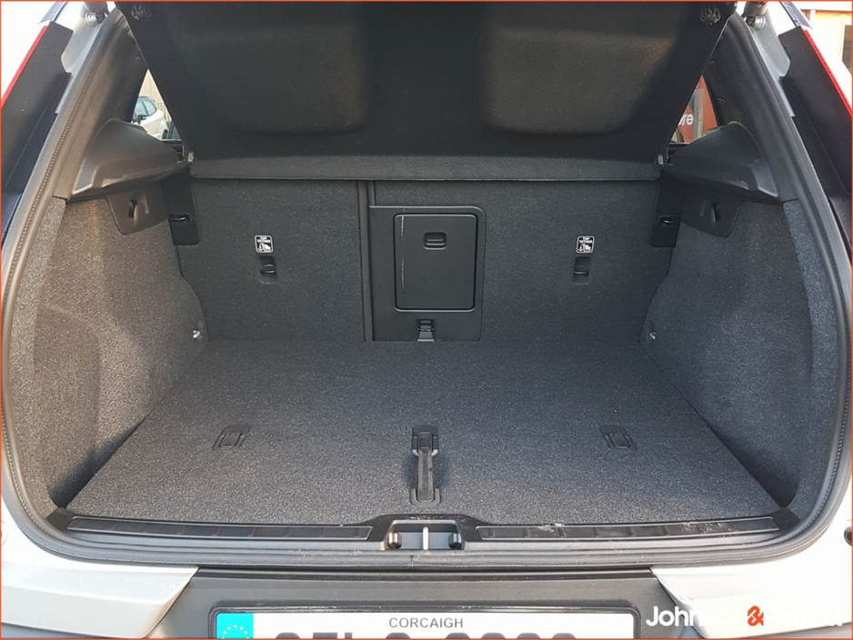 2025 Volvo EX40 82 kWh Extended Range Plus €49,900