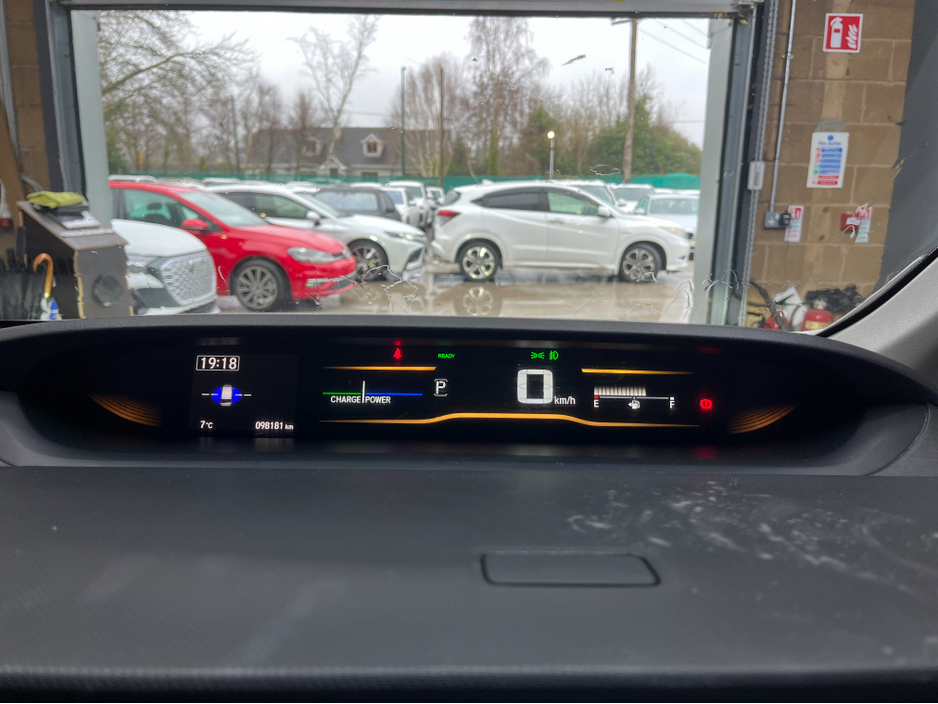 2019 Honda Stepwagon €25950 2019 HONDA STEPWAGON HYBRID G EX SENSING BLACK STYLE 2.0 AUTOMATIC / CRUISE CONTROL / REVERSE CAMERA / AUTOMATIC DOORS / 7 SEATS €25,950