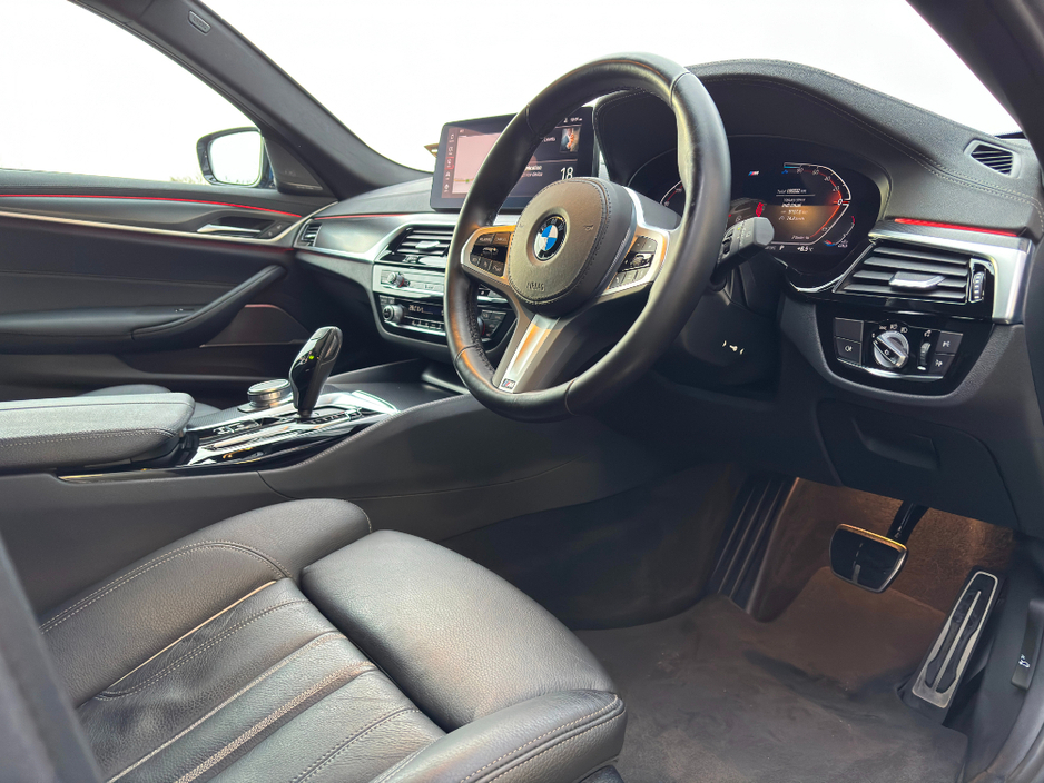 2022 BMW 5 Series 520d M Sport Pro Touring €44,995