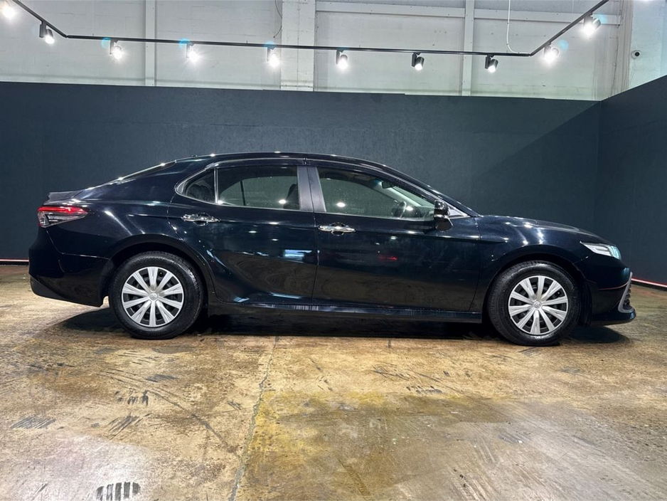 2021 Toyota Camry - image 2