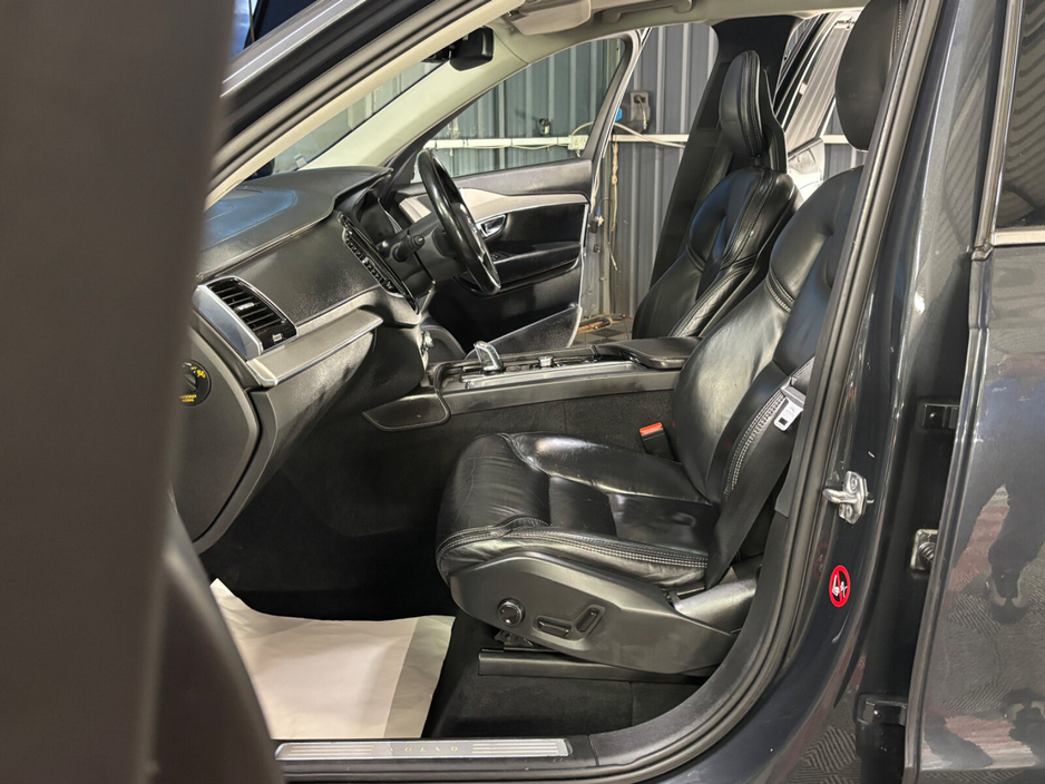 2017 Volvo XC90 - image 19