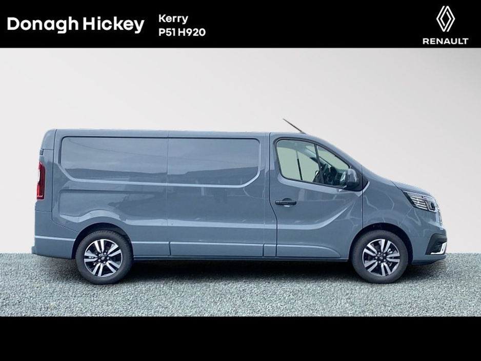 2026 Renault Trafic - image 6