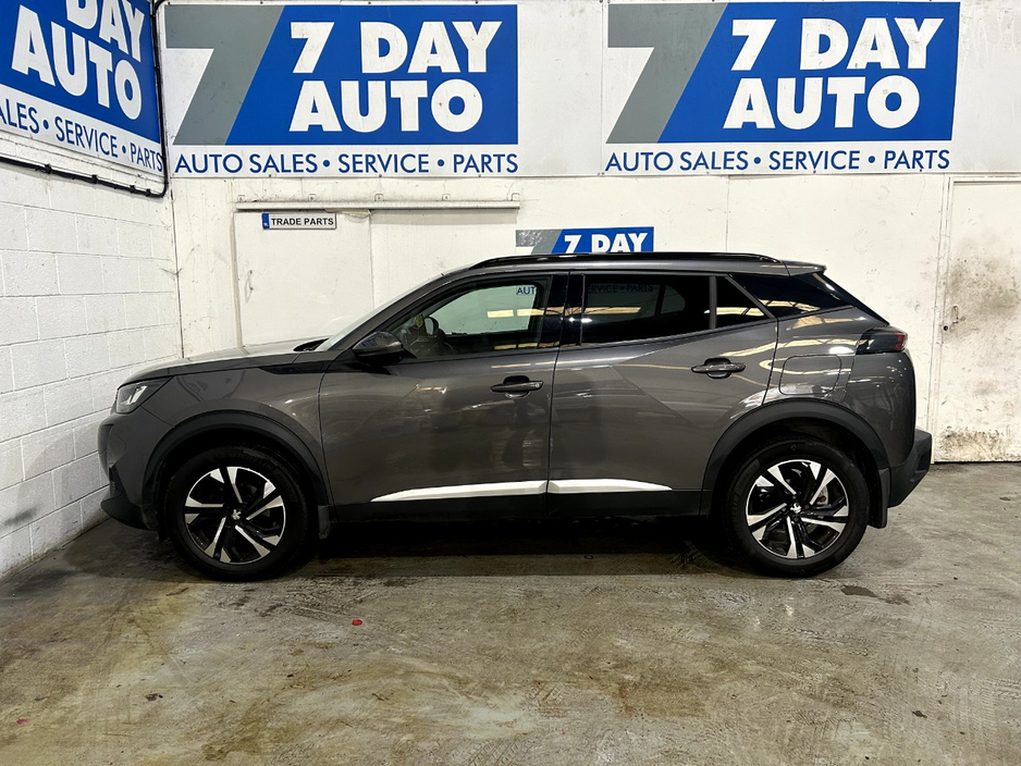 2022 Peugeot 2008 - image 4