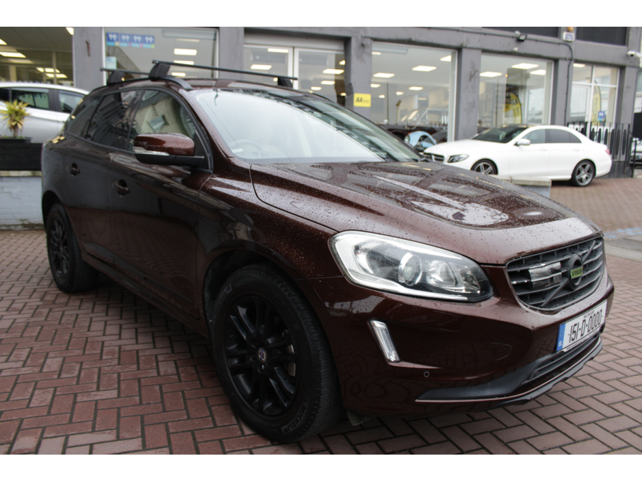 2015 Volvo XC60 - image 2