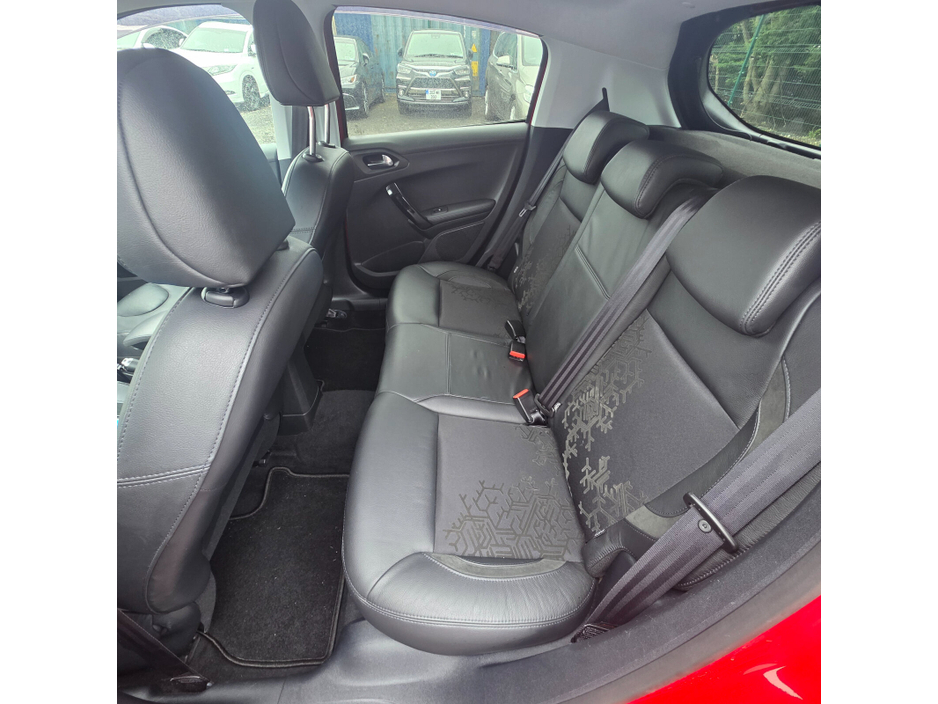 2015 Peugeot 208 1.0 PureTech 68bhp Access 5 dr €7,950