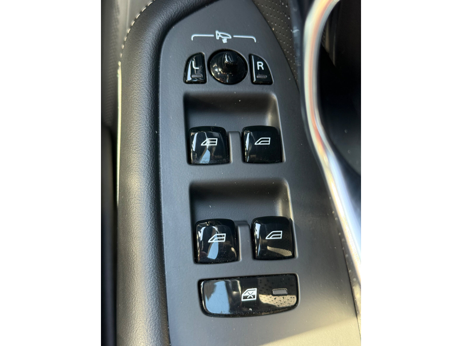 2022 Volvo XC90 PHEV T8 (390hp) R-Design AWD €56,900