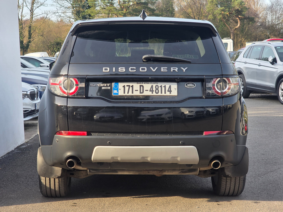 2017 Land Rover Discovery Sport - image 9