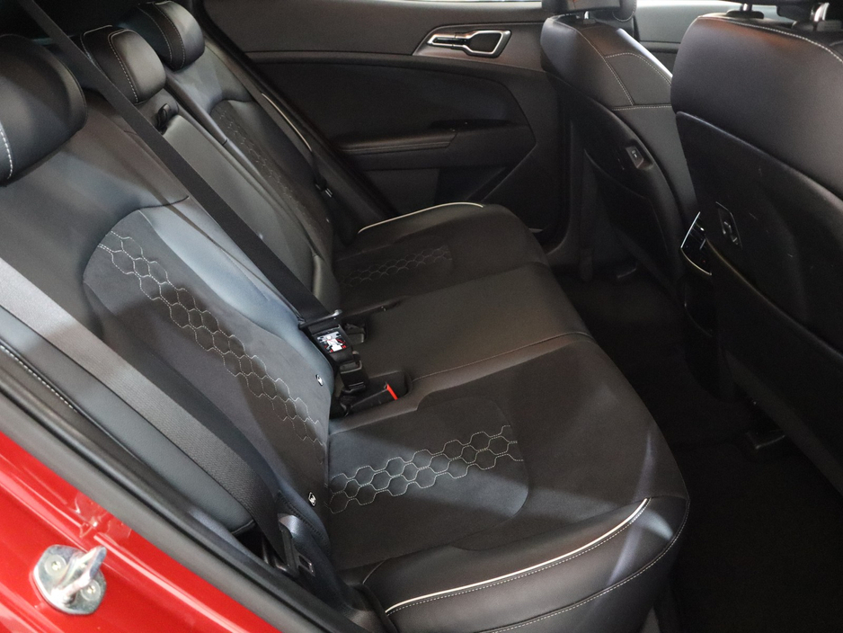 2022 Kia Sportage - image 28